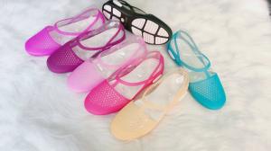 China Flat Beach Women Jelly Sandals Footwear High Quality on sale