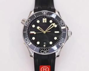 Timekeeping Made Stylish Wrist Watches With Analog Display Leather Strap