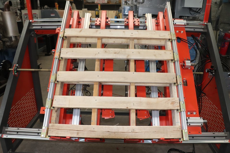 Hot Selling Automatic Stringer Pallet Nailing Machine Automatic Wood Pallet Making Machine Price for Sale