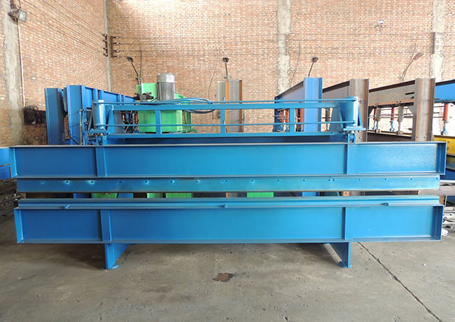 Weight 2T Metal Bending Machine / Sheet Folding Machine Feeding Width 6000mm