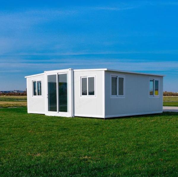 Prefabricated Expandable Container House Fast Installation Custom Prefab