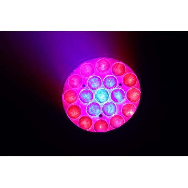 RGBW Moving Head Wash Light 19*15w Mechanical Focus LED Zoom Light