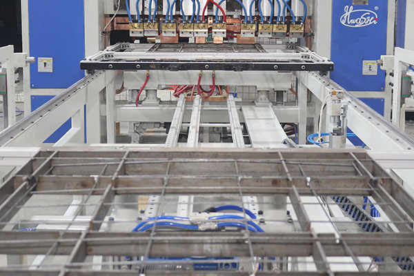Hwashi Refrigerator Condenser Wire Mesh Multi Point Spot Welding Machine