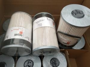China Glass Fiber Fleetguard Diesel Filter , Separator Filter Element FS19765 on sale