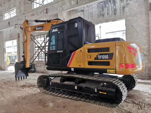 Quality Sany Mid Range Excavator , Very Clean And In Good Condition Available To Do The Work for sale