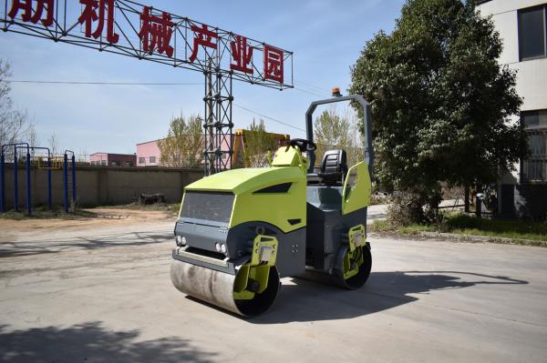 Quality 2T Hydraulic Diesel Tandem Road Roller Machine Trench Backfill for sale