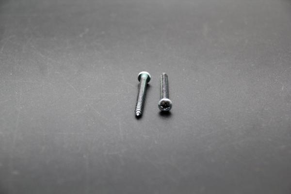 Quality Small Galvanized Flange Self Tapping Screws Type C -H DIN 7981 ST3.9x19 With Serration for sale