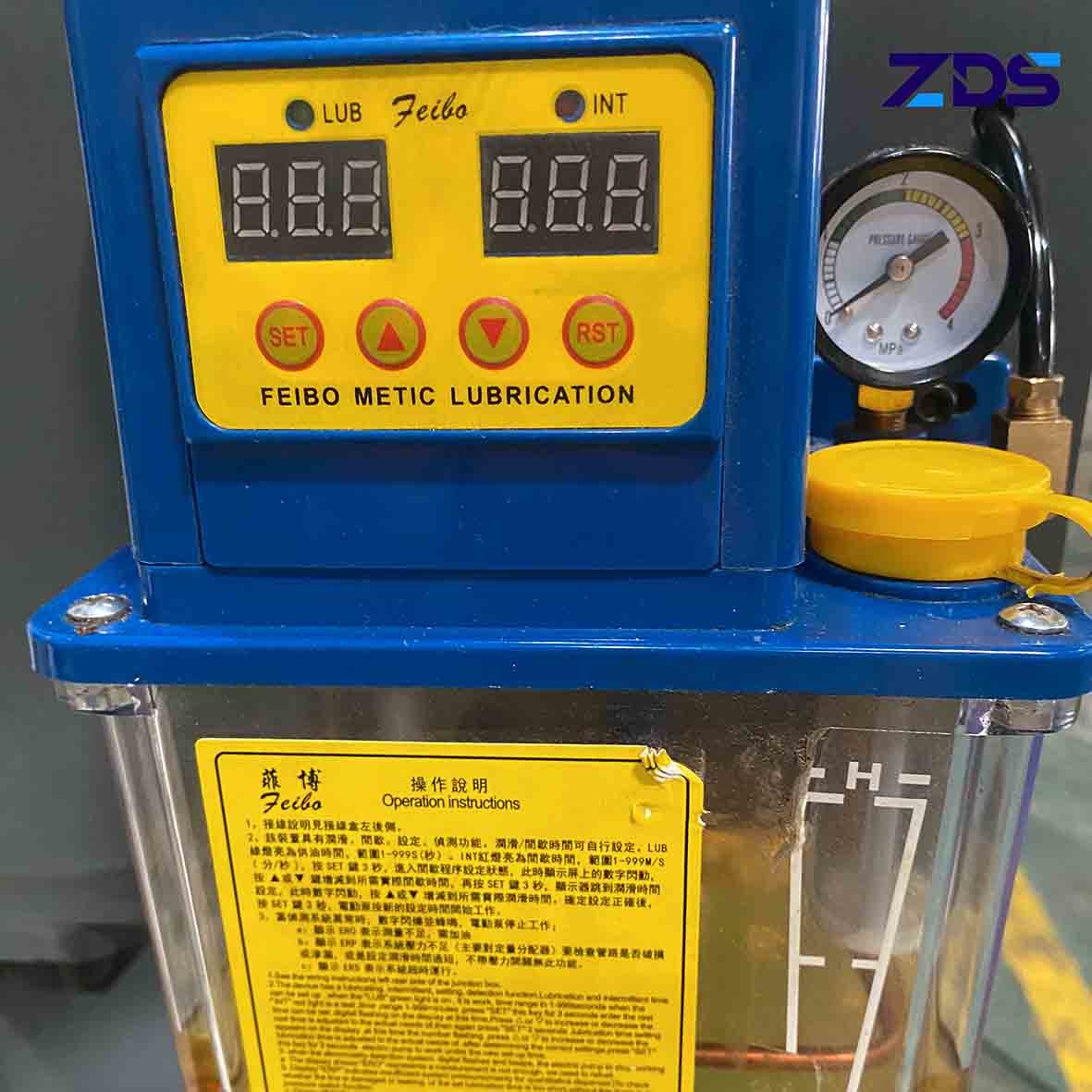 9.0kw Spindle Woodworking CNC Machine Wood Cutting Machine Computer