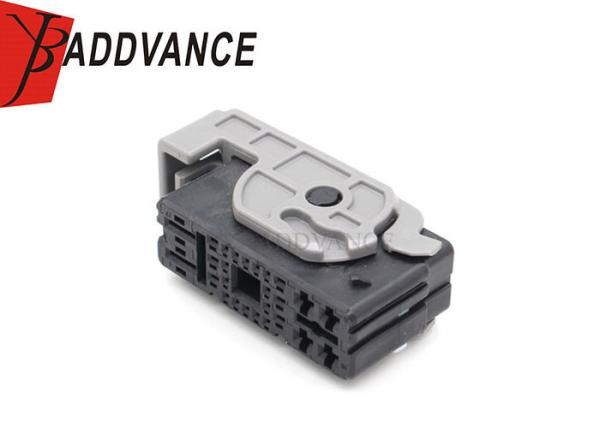 Quality TE AMP 26 Pin Female Auto Connector For Japanese Car for sale