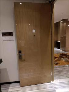 ISO9001 Standard 150MM Thinkness Wood Bedroom Doors Sound Proof Door Panel