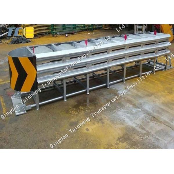 Crash Cushion Bridge Expansion Joints Concrete Steel Barriers Attenuator System