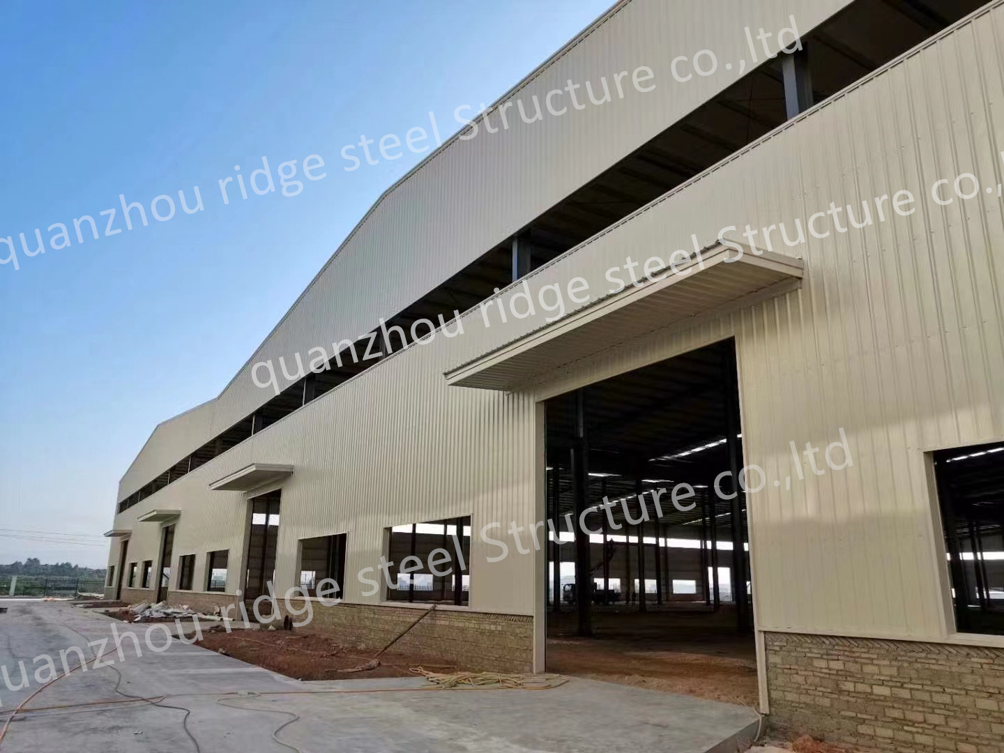 Light Steel Structure Prefabrication Metal Factory Portal Frame Steel Structure Workshop Building Custom Metal Buildings