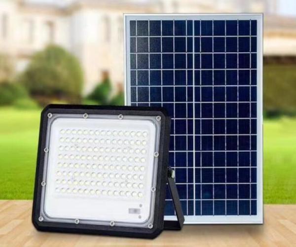 Quality IP67 100W 6V Led Solar Floodlight With Lithium Iron Phosphate Battery for sale