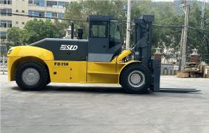 Customized Low Mast 25 Ton 28 Ton Forklift Truck For Lifting Heavy Containers
