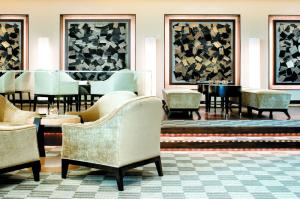 China Fabric Chair Hotel Lobby Furniture With Lobby Uphostery Cushion Sofa Set on sale