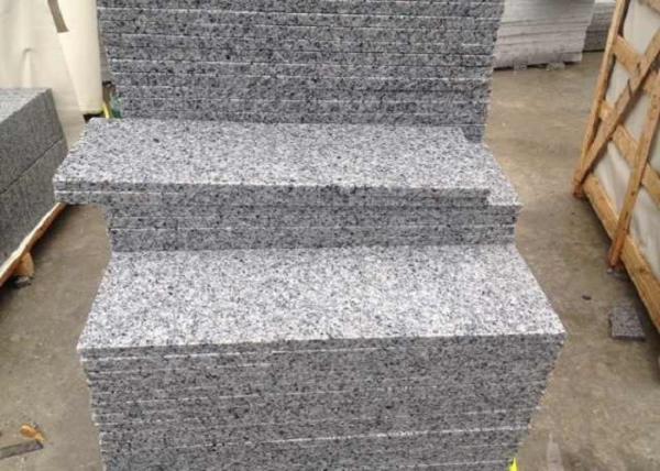 Quality Stair Steps / Countertop Granite Stone Tiles 26.6 MPa Flexural Strength for sale