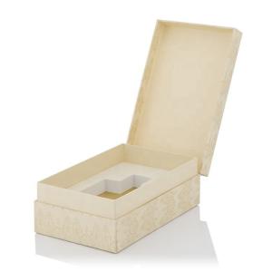 China Offset Printing Cosmetic Packaging Box Plastic Custom Magnetic Closure Boxes on sale