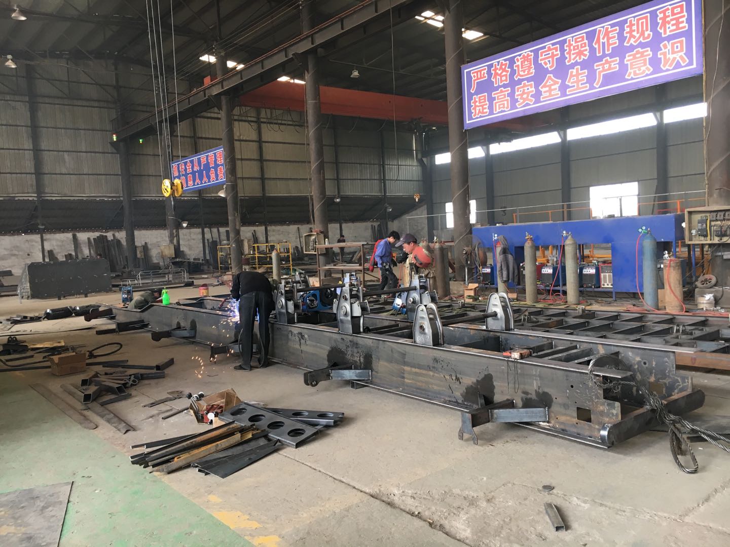 New And Used Tri-axle 40 Foot Flatbed Semi Trailer For Sale , Flat Bed Semi Trailer For Sale Factory Customization