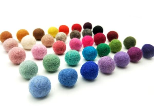 Quality 100% Pure Wool Felt Fabric Crafts 2cm Ball Custom Logo For DIY Projects for sale
