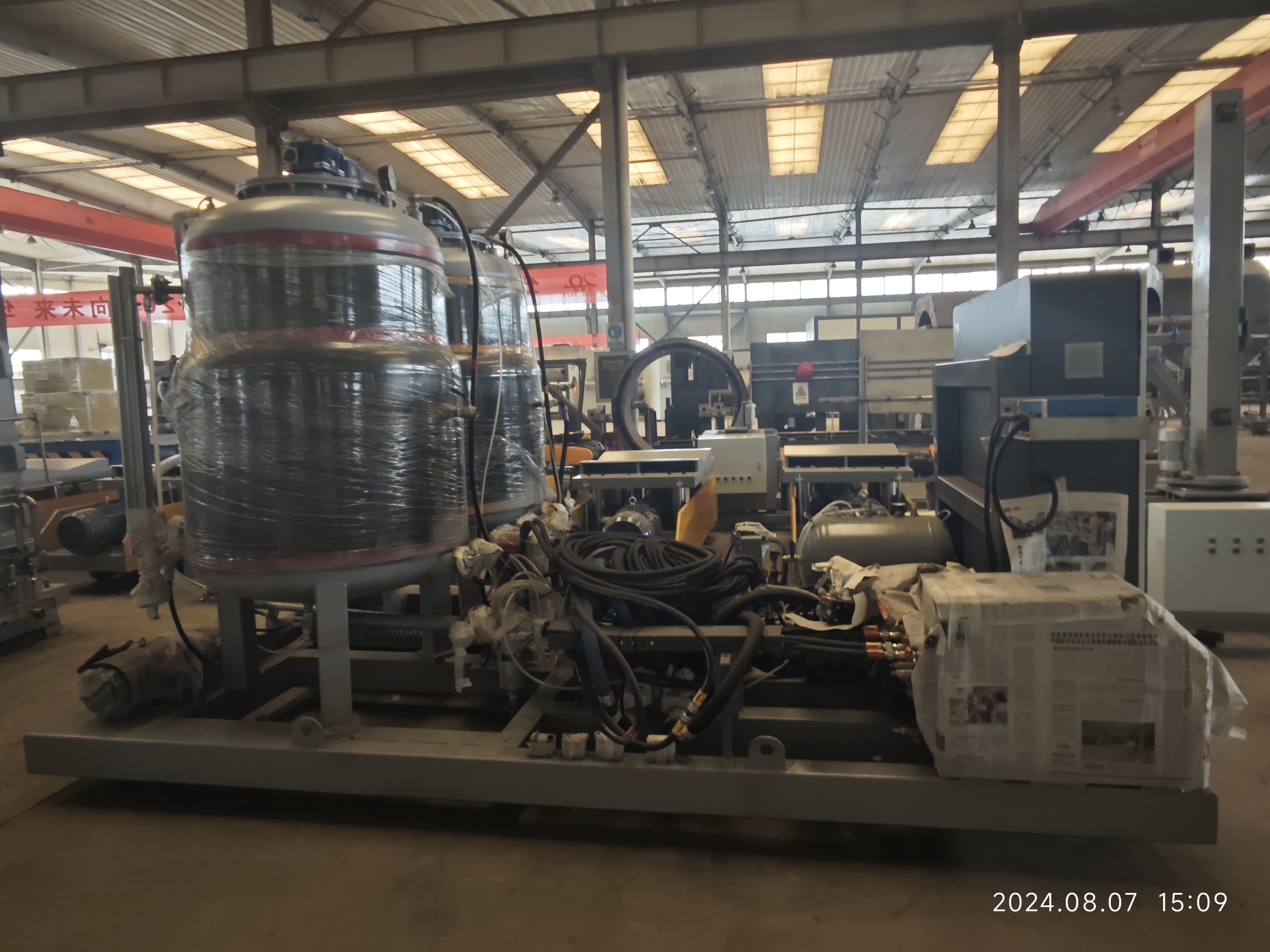 Continuous Line For Spraying Polyurethane Foam Preinsulated Steel Pipe Production Line