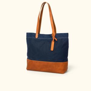 China Large Capacity Leather Tote Bag Durable Waterproof Travel Waxed Canvas on sale