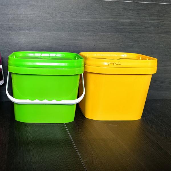 Leak Proof Stackable Square Plastic Pails With Lids Metal Handle