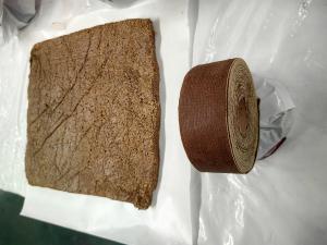 Molding Mastic To Make A Smooth Profile On Irregular Flanged Joints And Valves