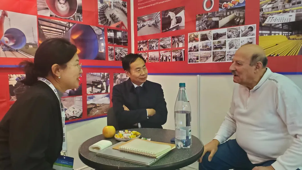 Shot Blasting for Rust Removal Steel Pipes Internal Epoxy Powder Spraying and External 3PE Coating Anti-Corrosion Pipeline