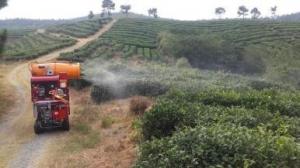 China Herbicides Automatic Agricultural Pesticide Spraying Robot Fertilizers on sale