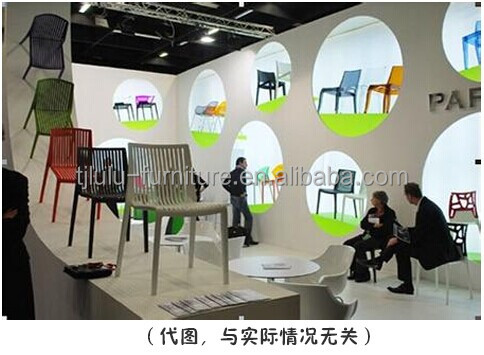 Wooden Dining Table with Modern Design and Eco-friendly Materials