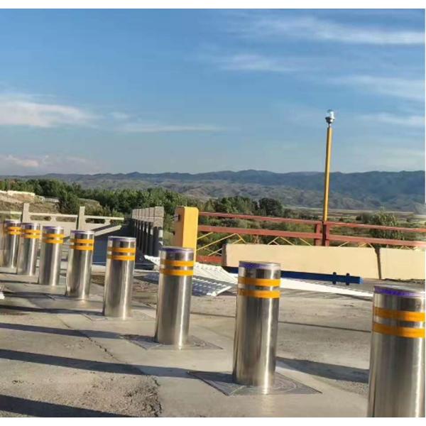 Durable IP67 Hydraulic Road Barriers , Parking Space Blocker Built - In Valve