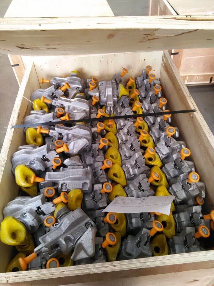 Fully Automatic Lashing TwistLock ISO Shipping Container Twist Lock Hot Dip Galvanized Finish 4.5kgs/piece