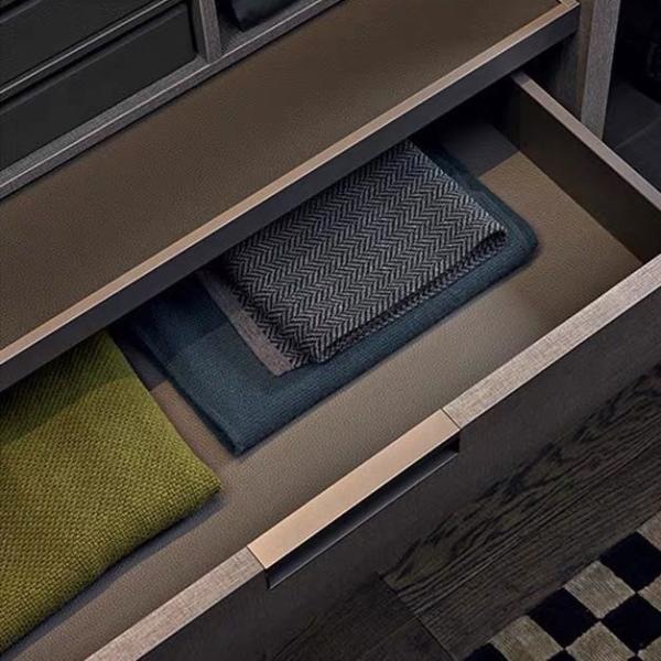 E0 Standard Modern Wooden Swing Door Closet Auto Lacquer Finish Highly Practicable