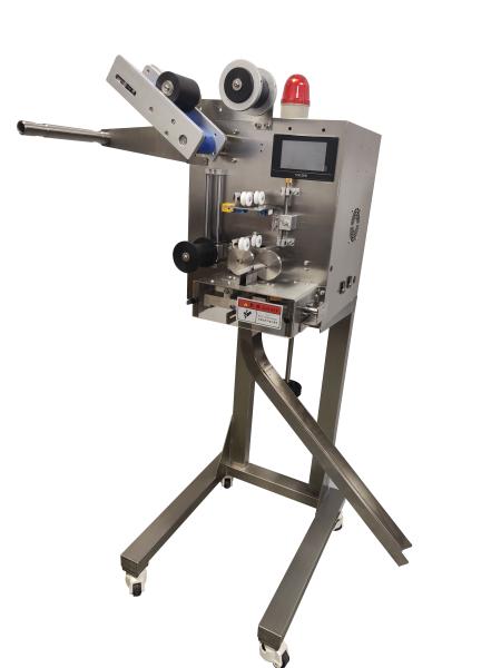 Deoxidizer bagging machine integrates bagging and packaging, reducing manual