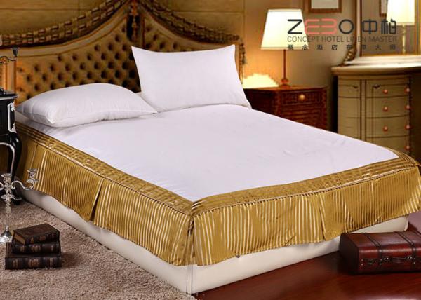Quality Quilted Hotel Bedding Sets / Hotel Bed Skirts With Fitted Sheet for sale