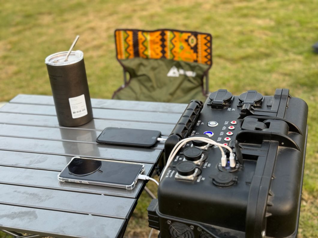 110V/220V High-Quality Energy Storage Power Station 7000W High-Power Portable Generator Suitable for Home Emergency/Camping/New Energy/Drone/Solar Power Source