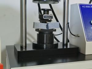 China Electrical 300 KN~2000kn Capacity Universal Testing Machine Brick Compression Test Machine Distance Between Plate 260mm on sale