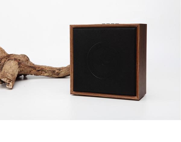 Quality Electronic Gift Option Wooden Portable Speaker  4.1 Bluetooth Version with Mirror for sale