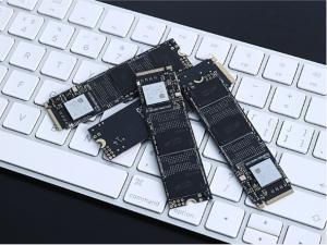 Affordable 256GB SSD Internal Hard Drives with SATA III Interface and Up To 10Gbps Data Transfer Rate