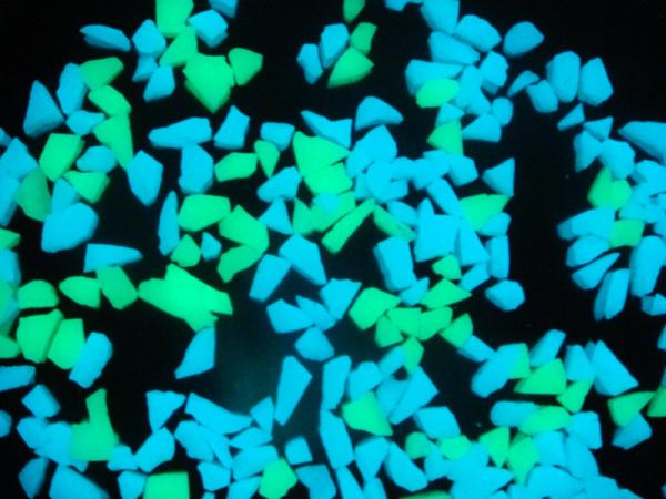 Quality 3H Glowing Man Made Luminescent Gravel For Landscape Decoration for sale