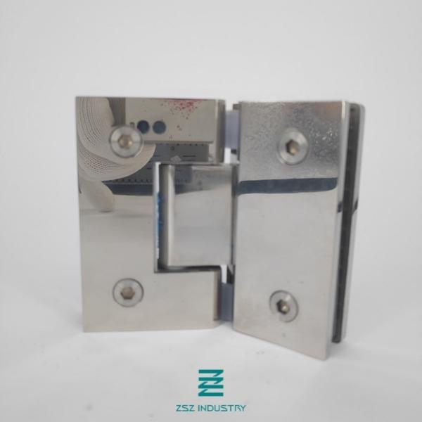 Quality 135 Degree Glass To Glass Glass Shower Door Hinges Flat Shape W55mm X H90mm for sale