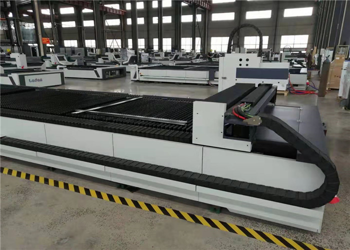 Fast Speed Fiber Optic Laser Cutting Machine Good Processing Flexibility