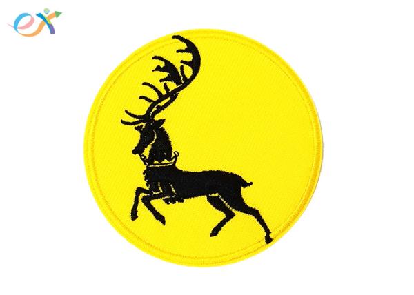 Custom Logo Deer Iron On Embroidered Patches Round Shape With Merrowed Border