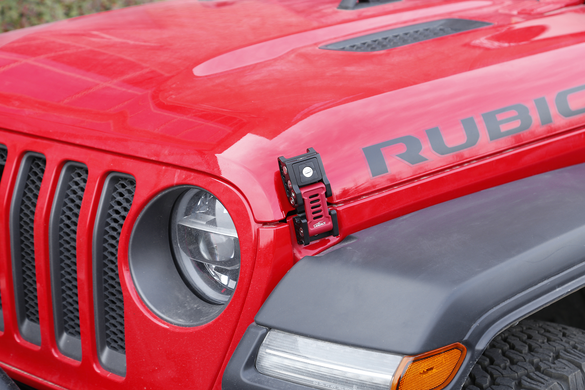 Custom Hood Catches for Jeep Wrangler JK JL Net Weight 0.35kg/pc Process CNC machined