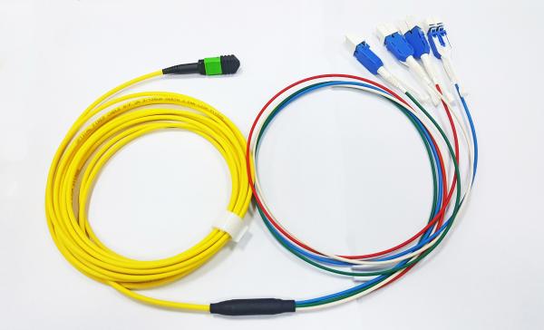 Quality Single Mode Optical Fiber Patch Cord MPO MTP To LC Uniboot Cable 8/12/24 Fibers for sale