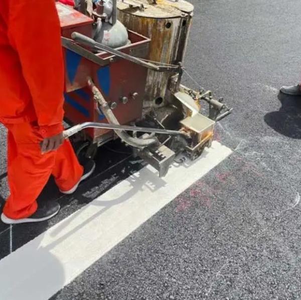 Quality Standard BS 3262 Petroleum Resin Based Paint For Highway / Parking Lot for sale