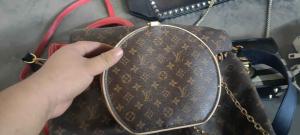 China One Kilogram Second Hand Branded Bags Pre Loved Luxury Bags Medium Size on sale