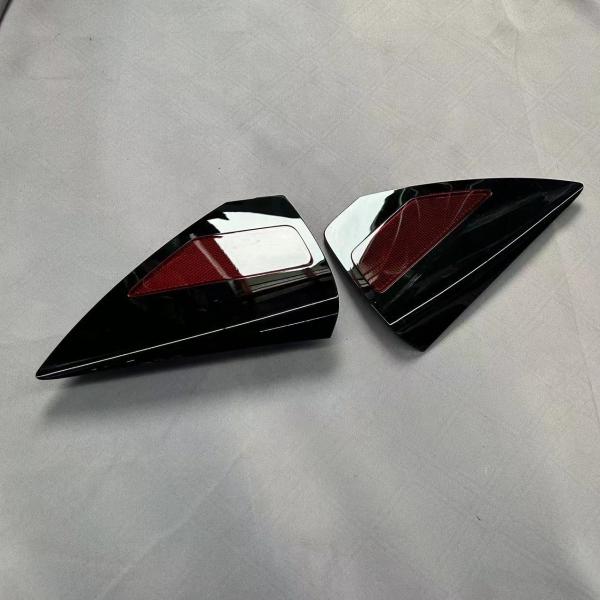Left side rear reflector for Tesla Model 3 and Y 1518783-00-A 1084854-99-J 1448344-00-B