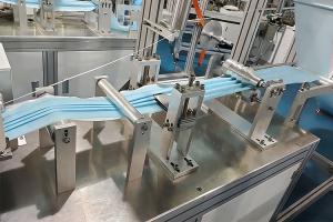 Semi Automatic Disposable Mask Making Machine With Nose Pin Inserting In Line