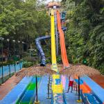 Customized Color High Speed Slides Platform Height 7-18 Meters